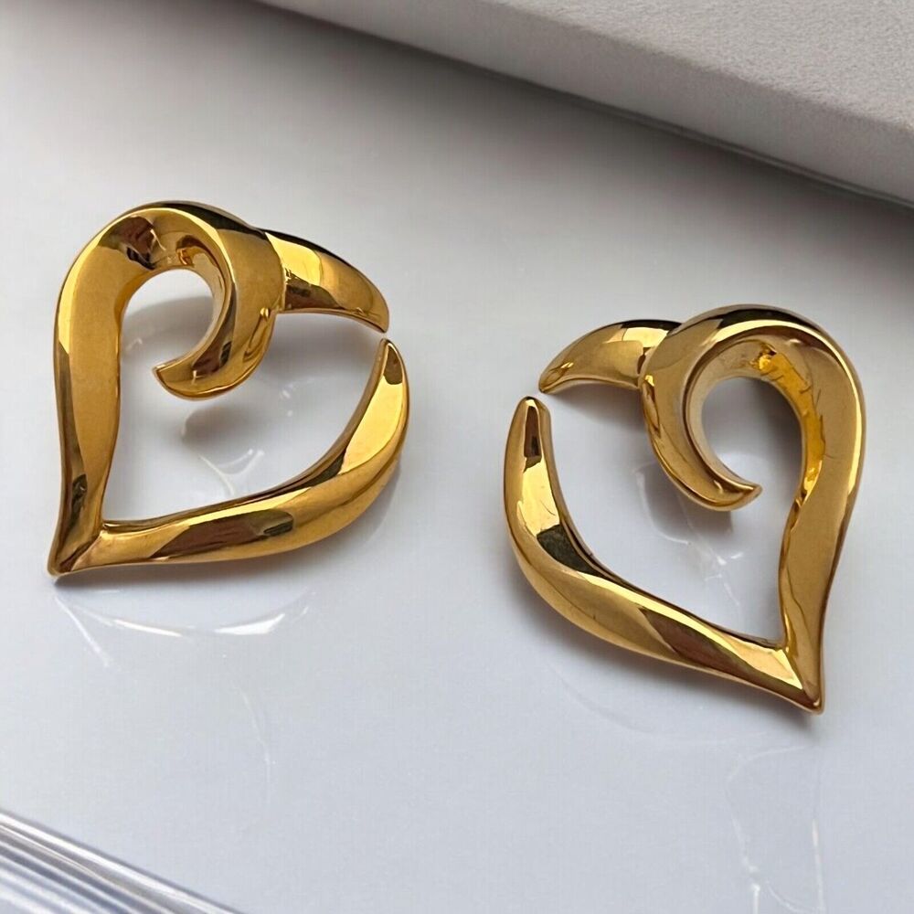 Vintage 1980s Open Heart Earrings Gold Tone Sculptural Pierced - 11D